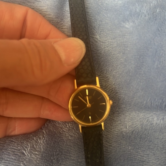 Citizen Vintage New Black Watch, receipt from Bahamas 1990 & $1 Queen Note - Picture 3 of 9